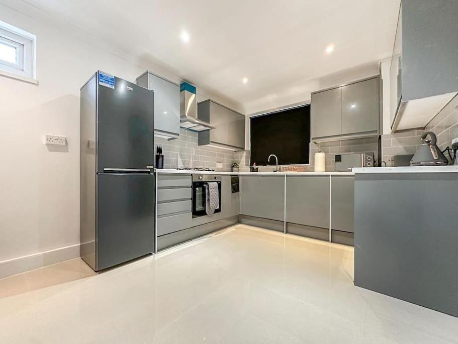 New Cosy Luxury 3 Bedroom House In Battersea London Londres Exterior foto