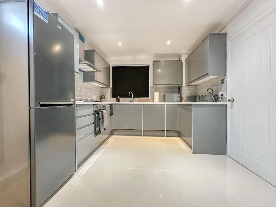 New Cosy Luxury 3 Bedroom House In Battersea London Londres Exterior foto